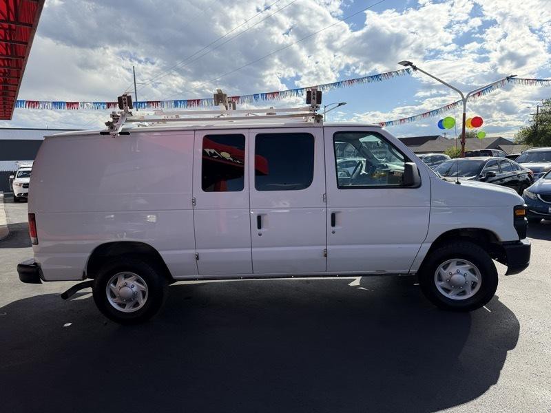 2011 Ford Econoline Image 13
