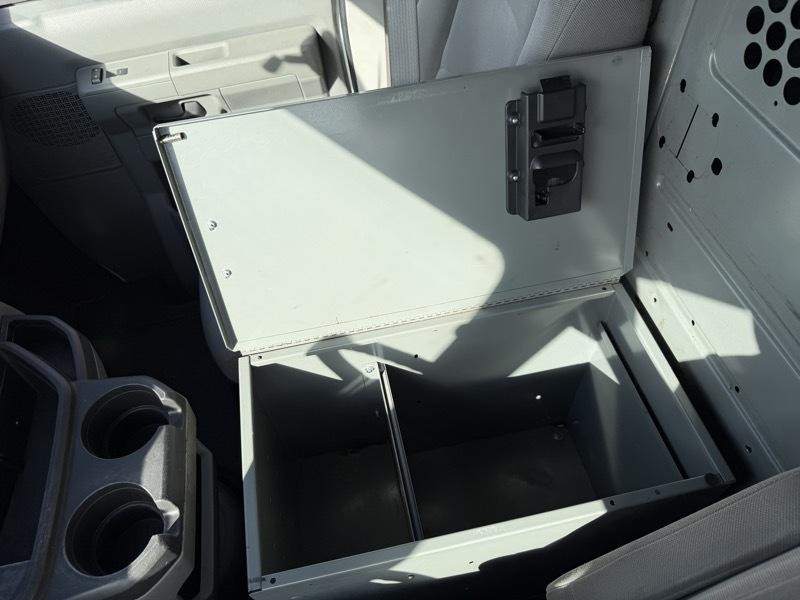 2011 Ford Econoline Image 26