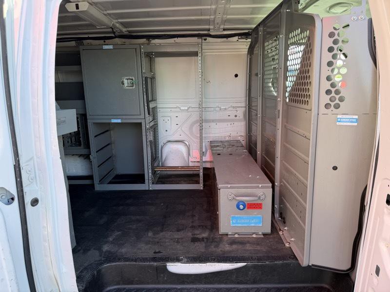 2011 Ford Econoline Image 31