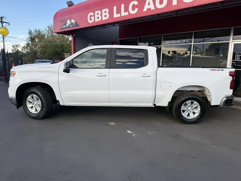 2023 Chevrolet Silverado 1500 Image 2