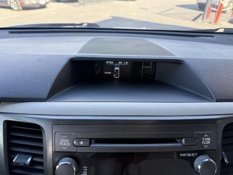 2012 Toyota Sienna Image 18
