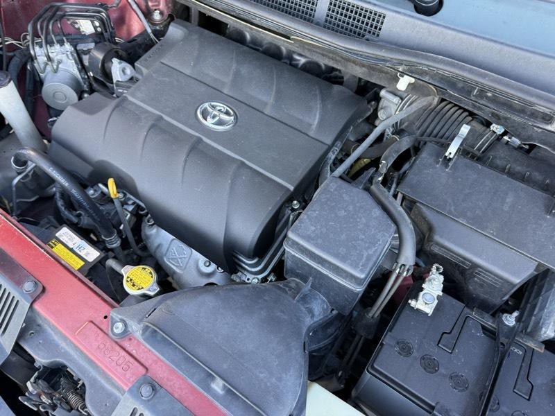 2012 Toyota Sienna Image 30