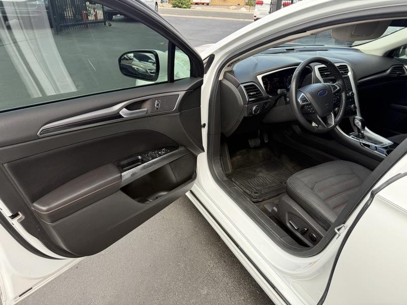 2013 Ford Fusion Image 12