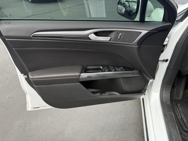 2013 Ford Fusion Image 13