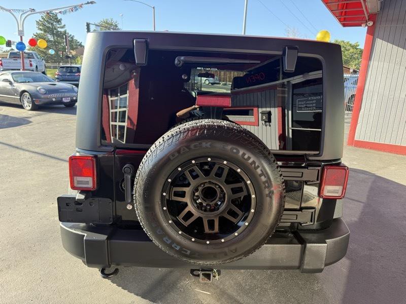 2013 Jeep Wrangler Image 4