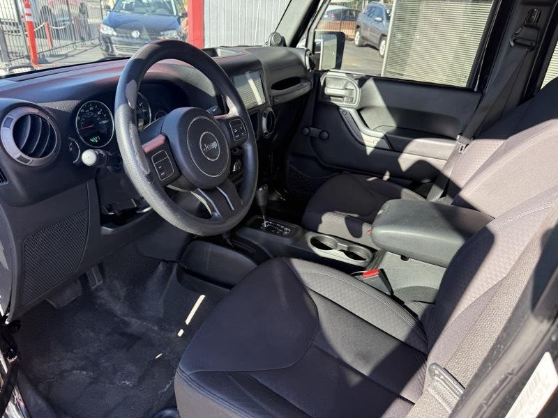 2013 Jeep Wrangler Image 15