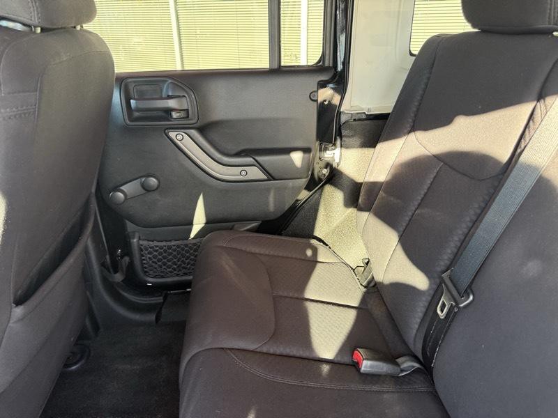 2013 Jeep Wrangler Image 29