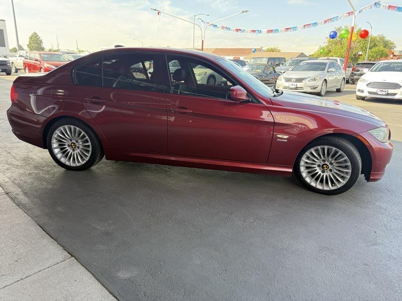 2011 BMW 3 Series Image 7