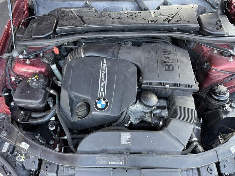 2011 BMW 3 Series Image 29