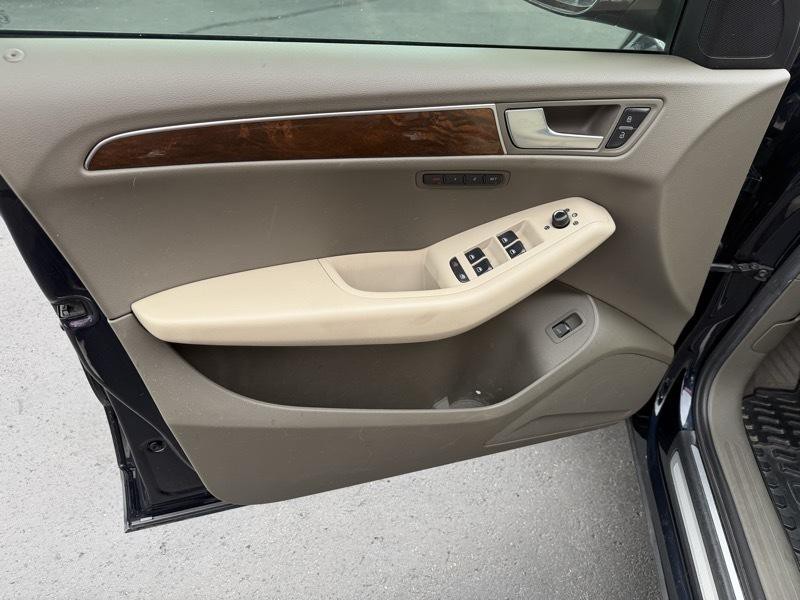 2011 Audi Q5 Image 12