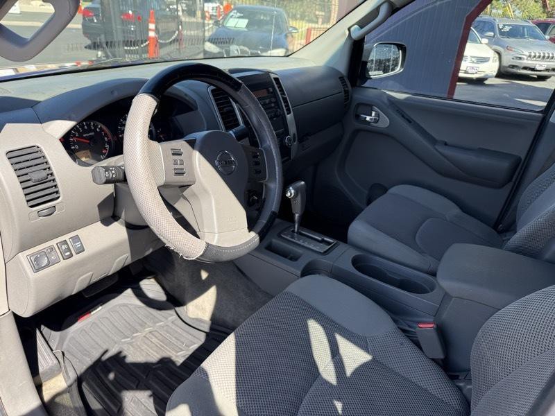 2012 Nissan Frontier Image 13
