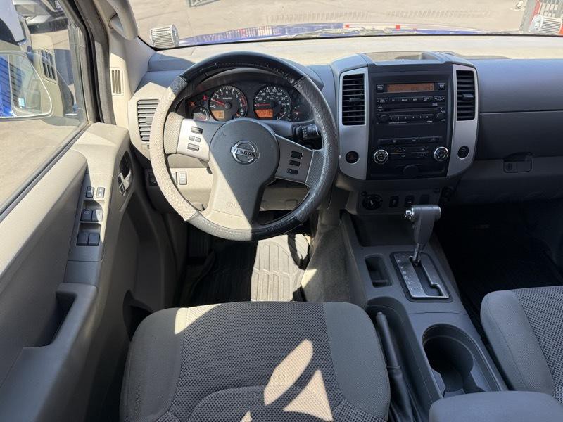 2012 Nissan Frontier Image 21