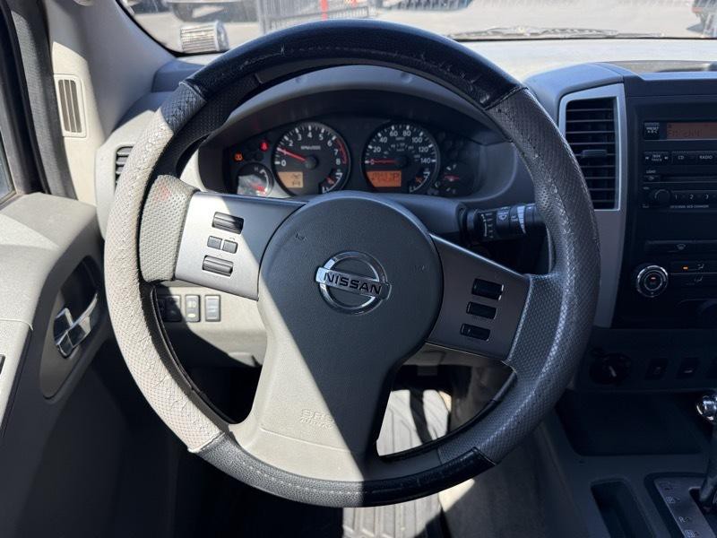 2012 Nissan Frontier Image 22