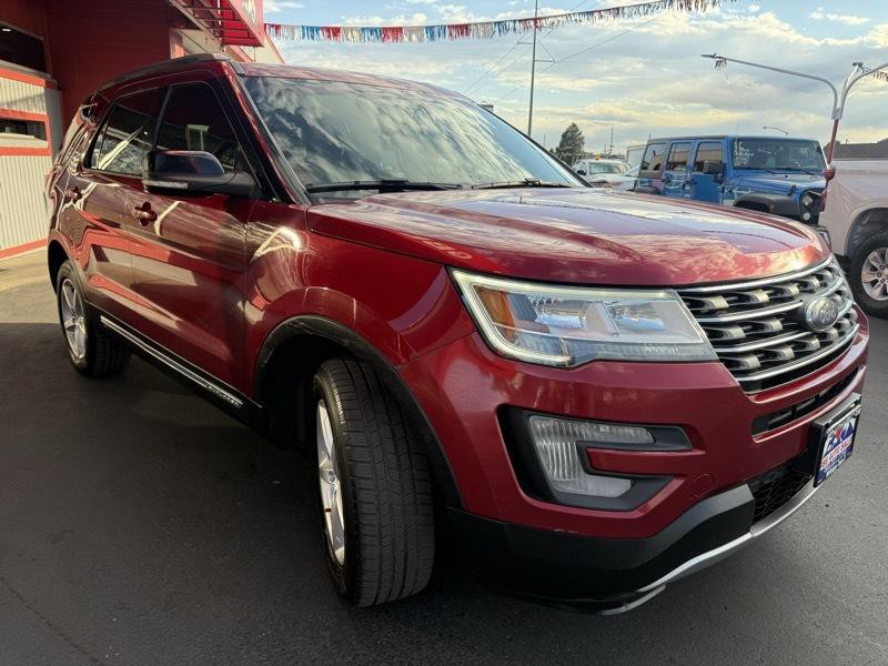2017 Ford Explorer Image 8