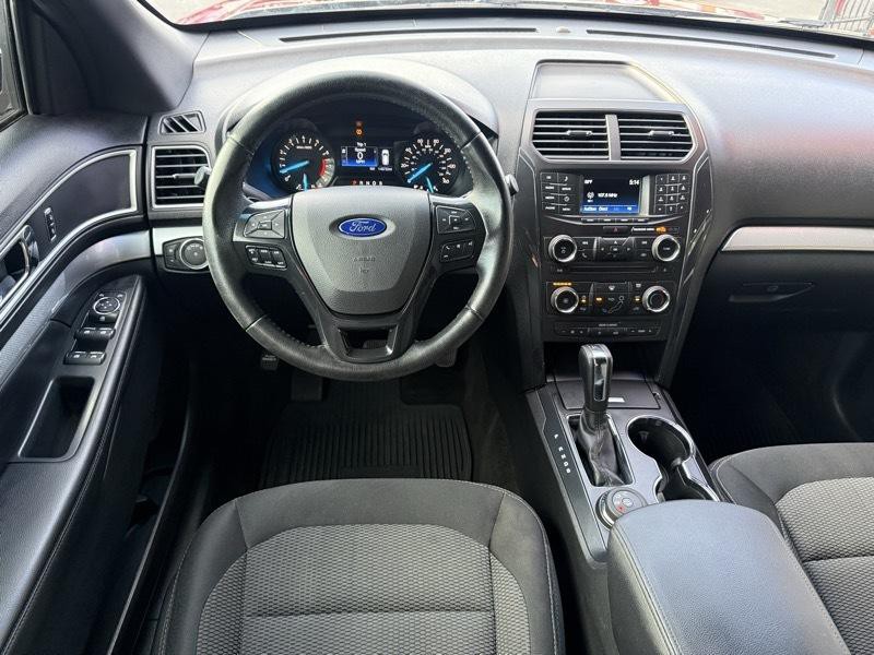 2017 Ford Explorer Image 21