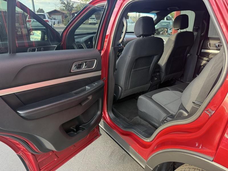2017 Ford Explorer Image 25