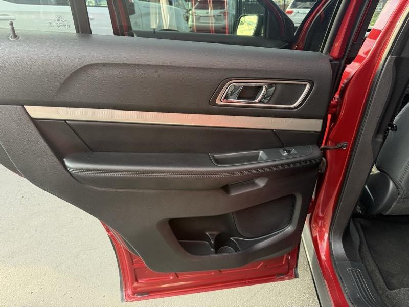 2017 Ford Explorer Image 26