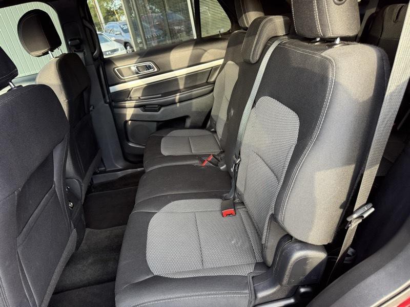 2017 Ford Explorer Image 27