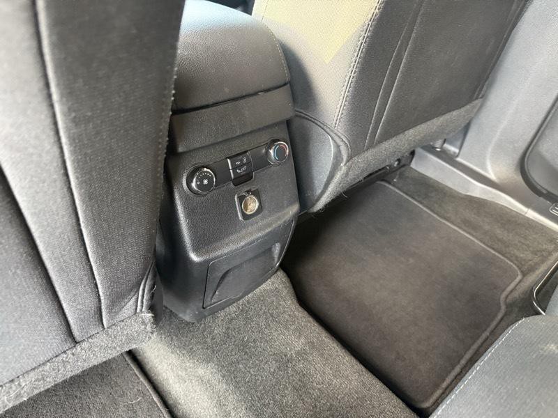 2017 Ford Explorer Image 28