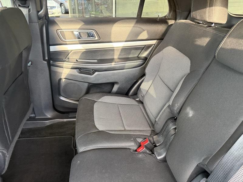 2017 Ford Explorer Image 29