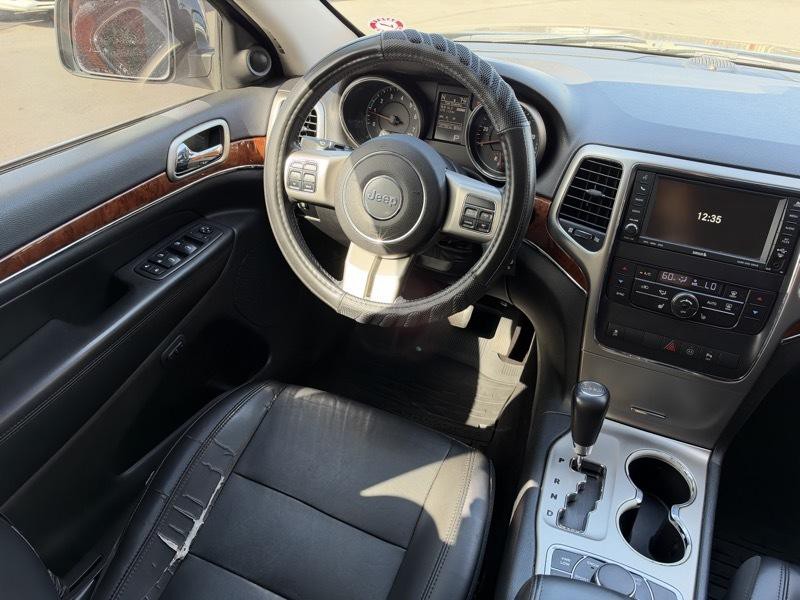 2011 Jeep Grand Cherokee Image 22
