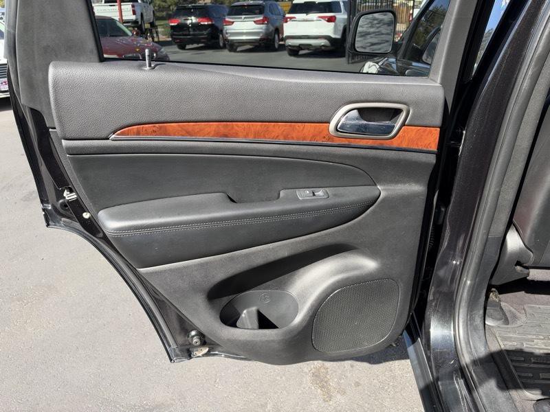 2011 Jeep Grand Cherokee Image 27