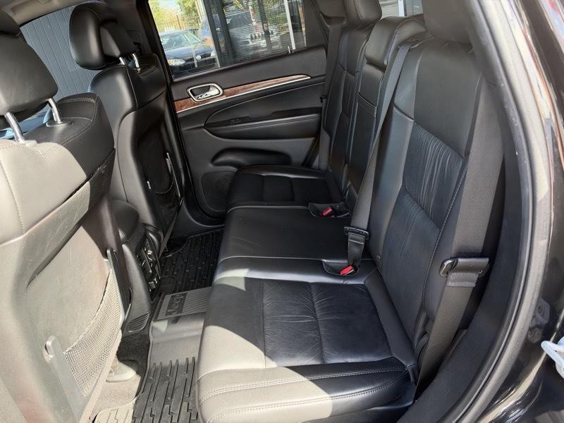 2011 Jeep Grand Cherokee Image 28