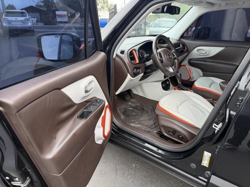 2017 Jeep Renegade Image 10