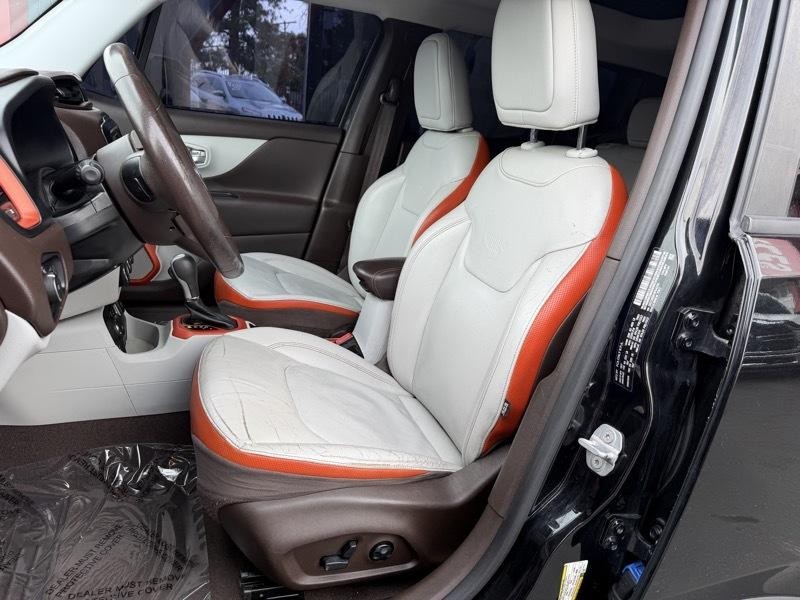 2017 Jeep Renegade Image 11