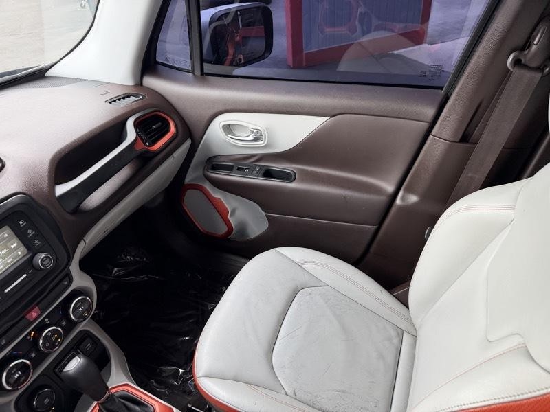 2017 Jeep Renegade Image 15