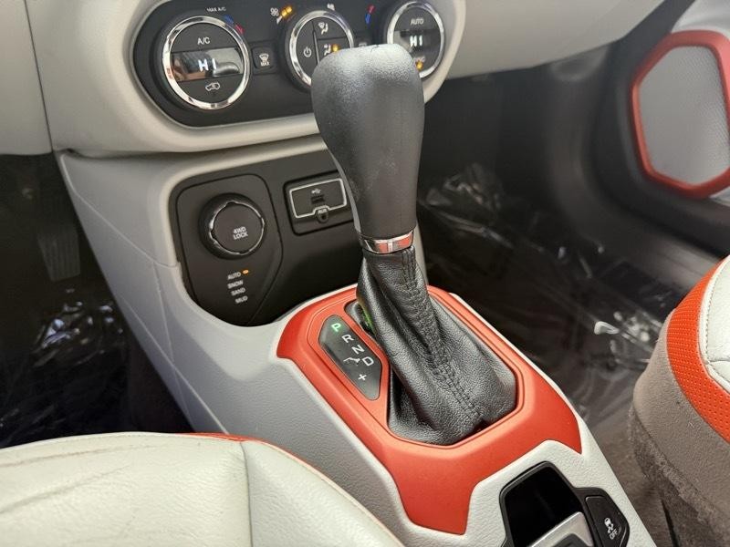 2017 Jeep Renegade Image 18