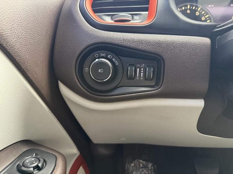 2017 Jeep Renegade Image 23
