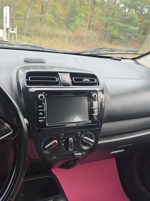 2017 Mitsubishi Mirage Image 9