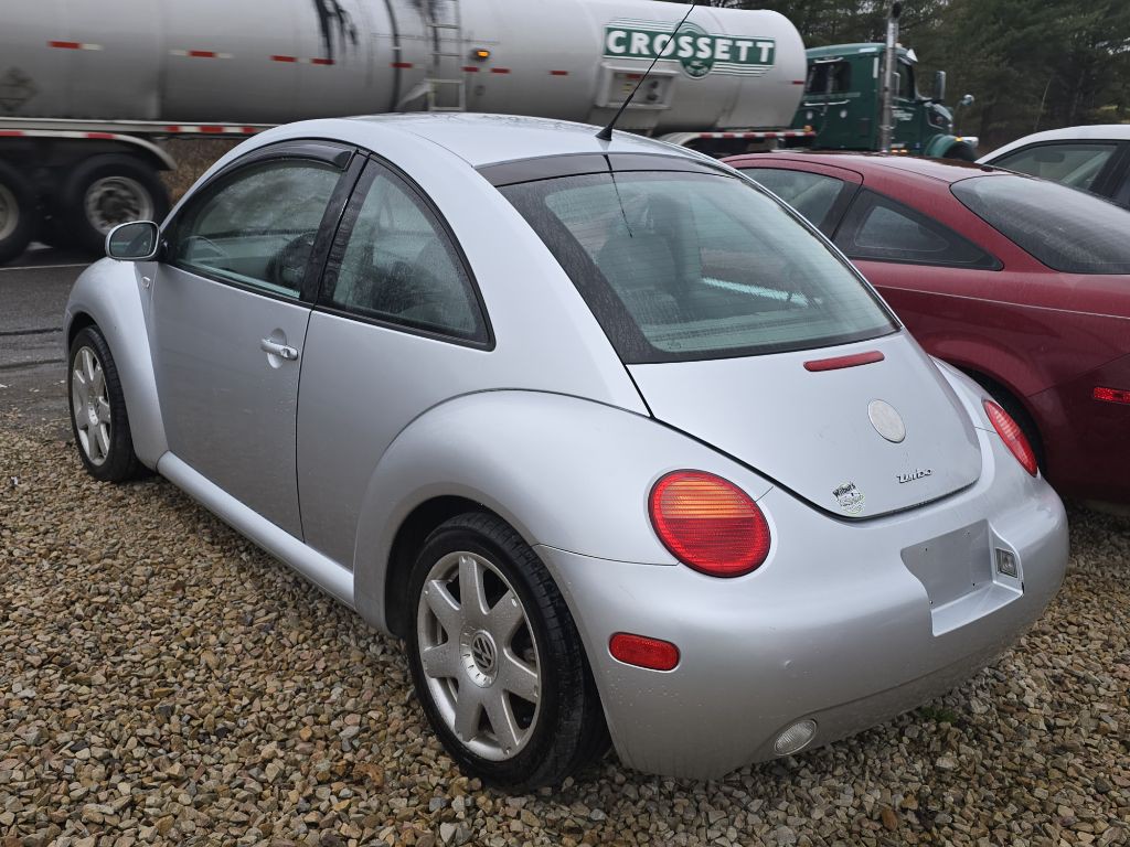 2003 Volkswagen Beetle Image 3