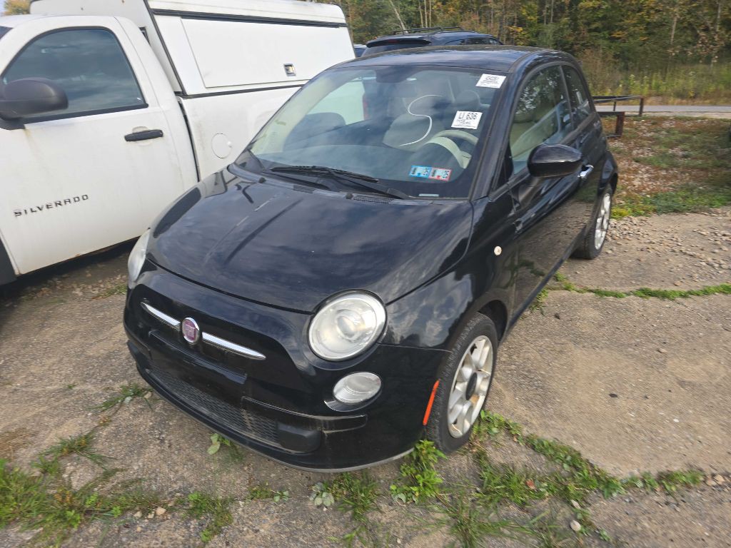 2015 FIAT 500 Image 2
