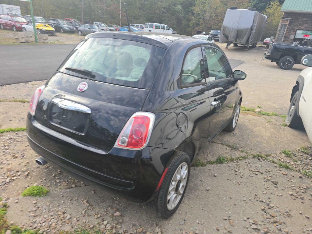 2015 FIAT 500 Image 4