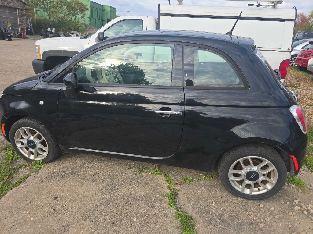 2015 FIAT 500 Image 8