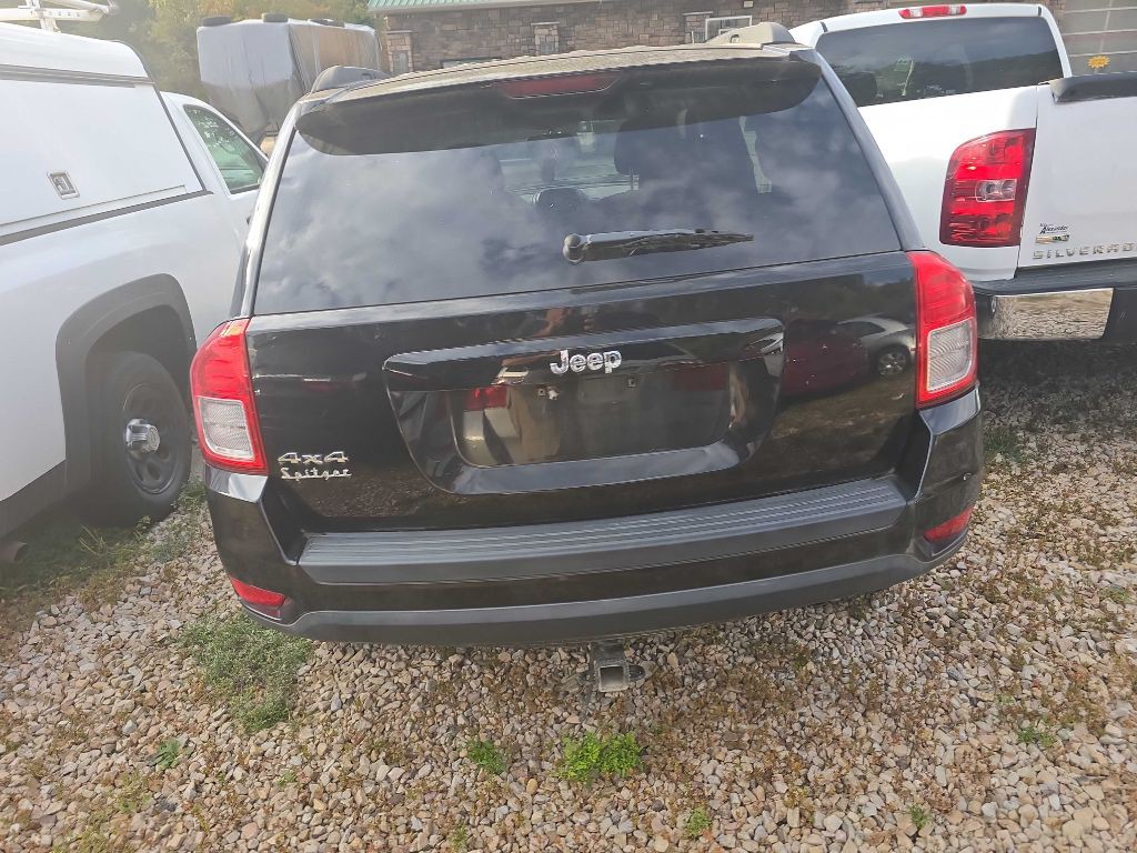 2012 Jeep Compass Image 16