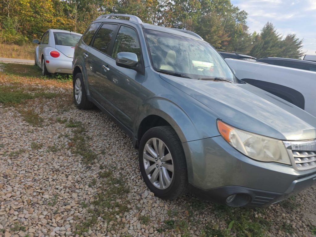 2011 Subaru Forester Image 2