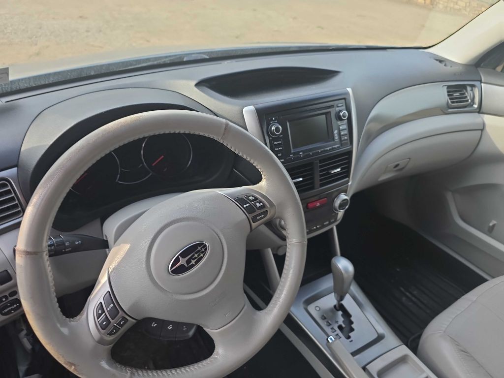 2011 Subaru Forester Image 9