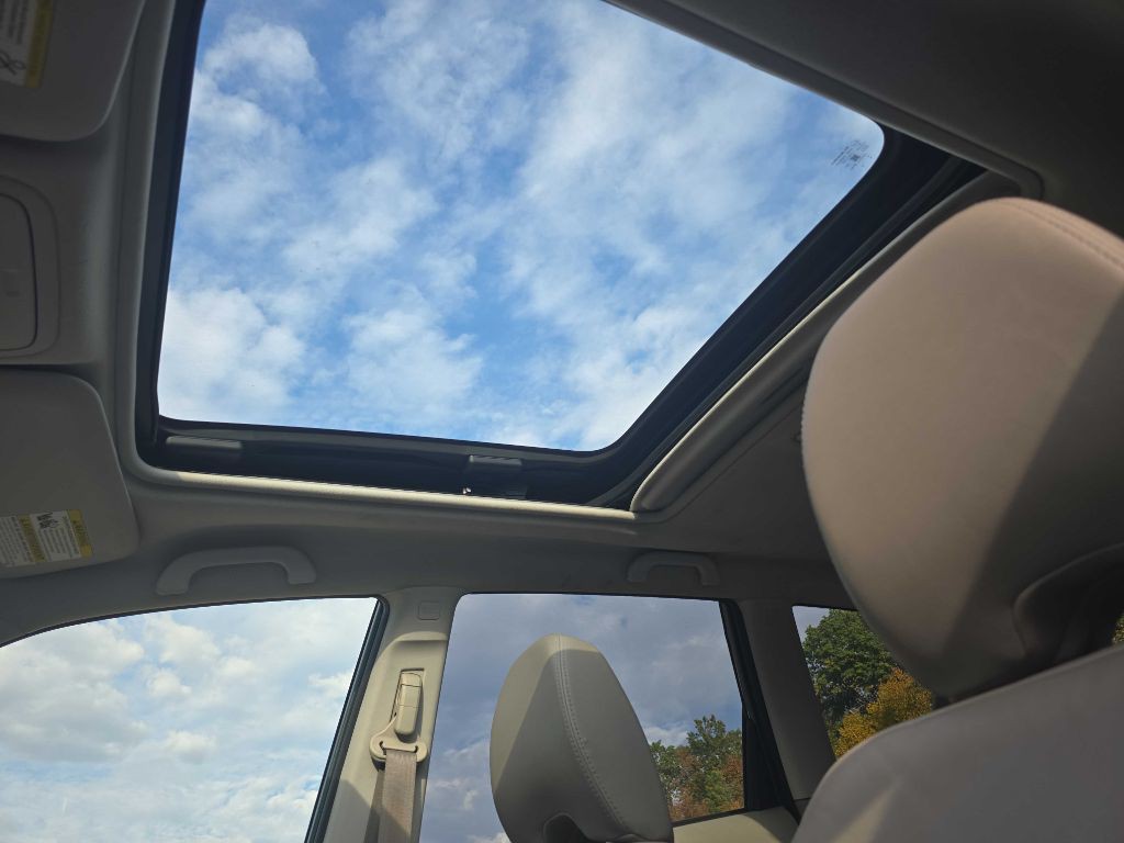 2011 Subaru Forester Image 11