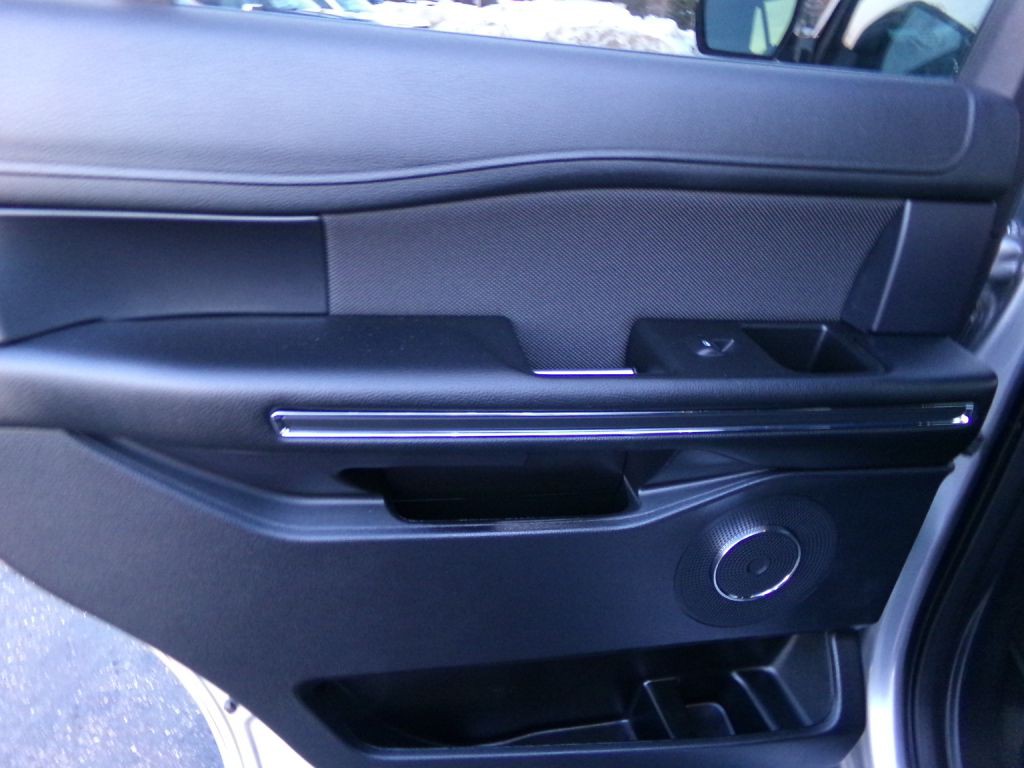 2021 Ford Expedition Image 32