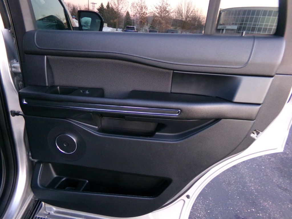 2021 Ford Expedition Image 44