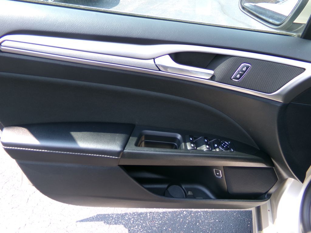 2019 Ford Fusion Image 9