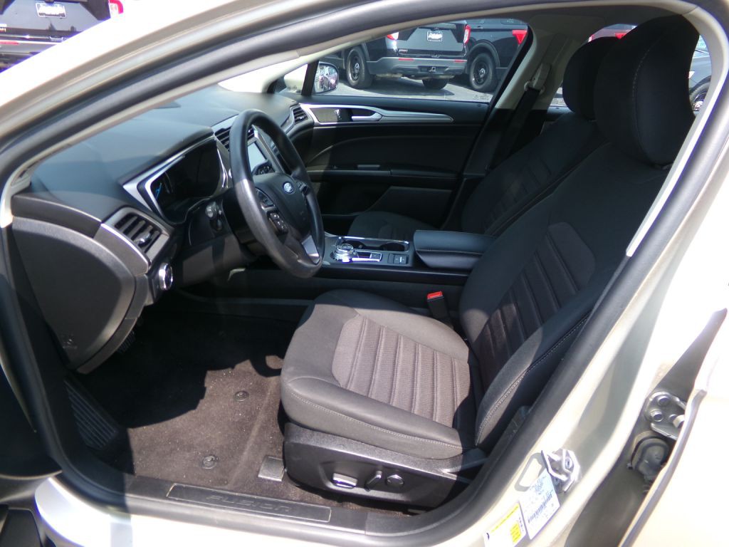 2019 Ford Fusion Image 11