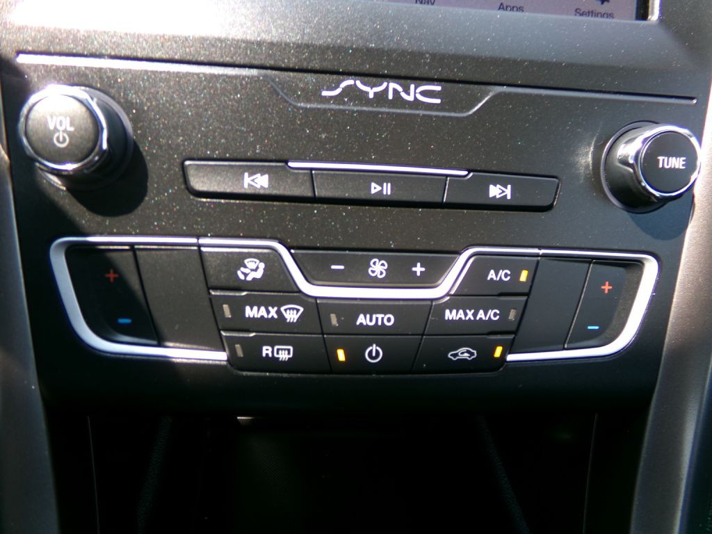 2019 Ford Fusion Image 27