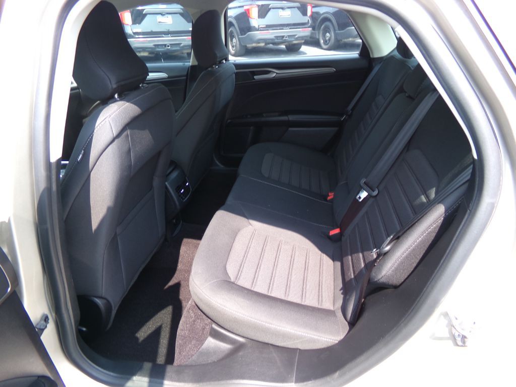 2019 Ford Fusion Image 34