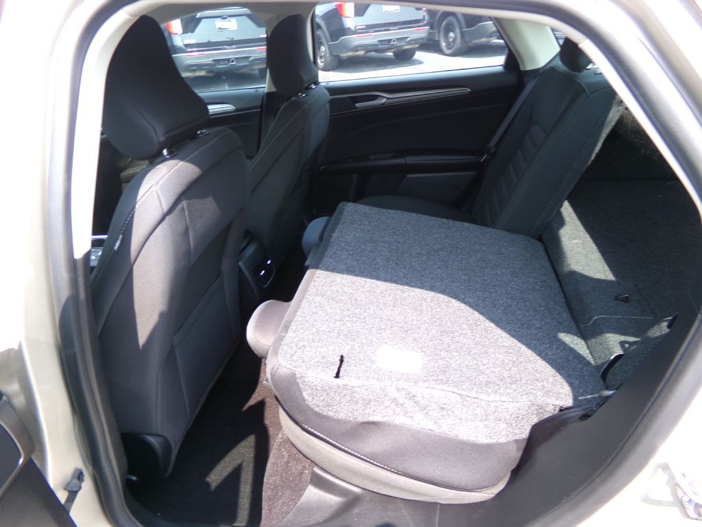 2019 Ford Fusion Image 35