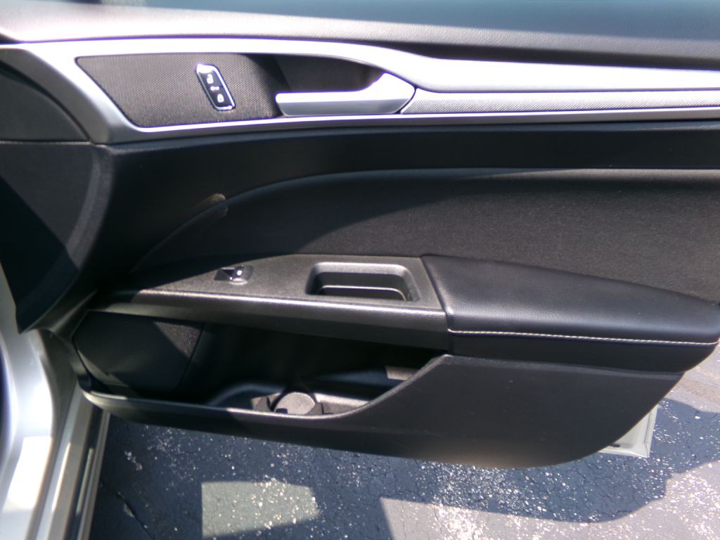 2019 Ford Fusion Image 37