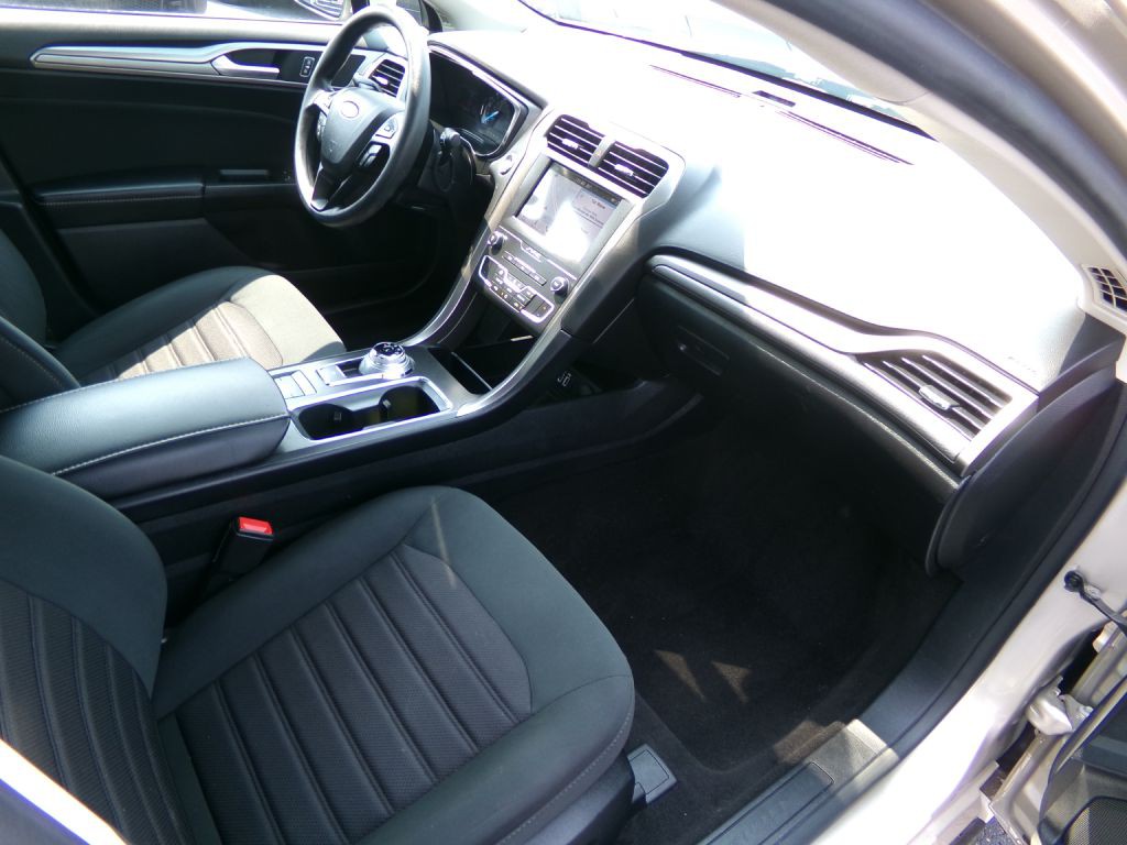 2019 Ford Fusion Image 39